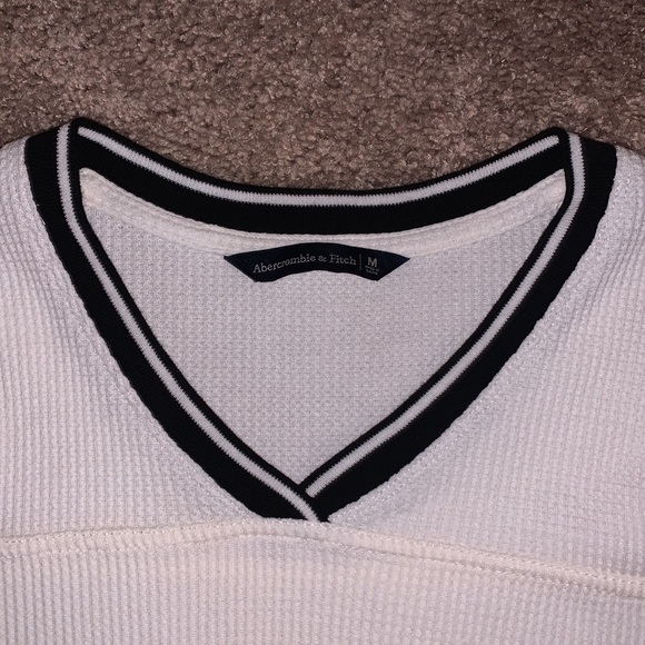 Abercrombie & Fitch Waffle Knit Long Sleeve Size Medium - Picture 3 of 4